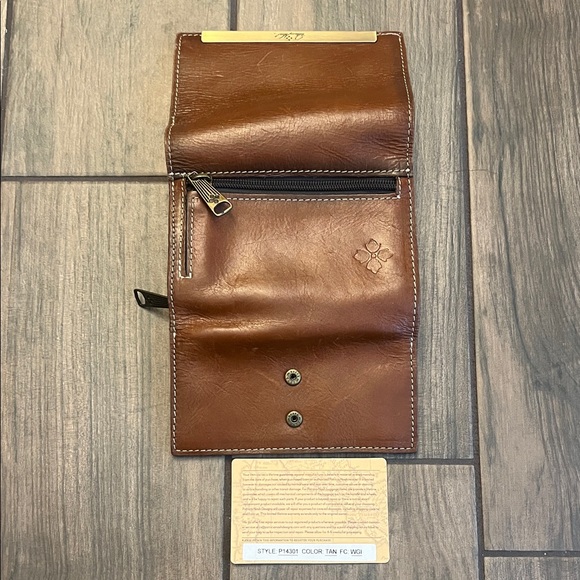 Patricia Nash Brown Trifold Leather Wallet - Picture 7 of 10